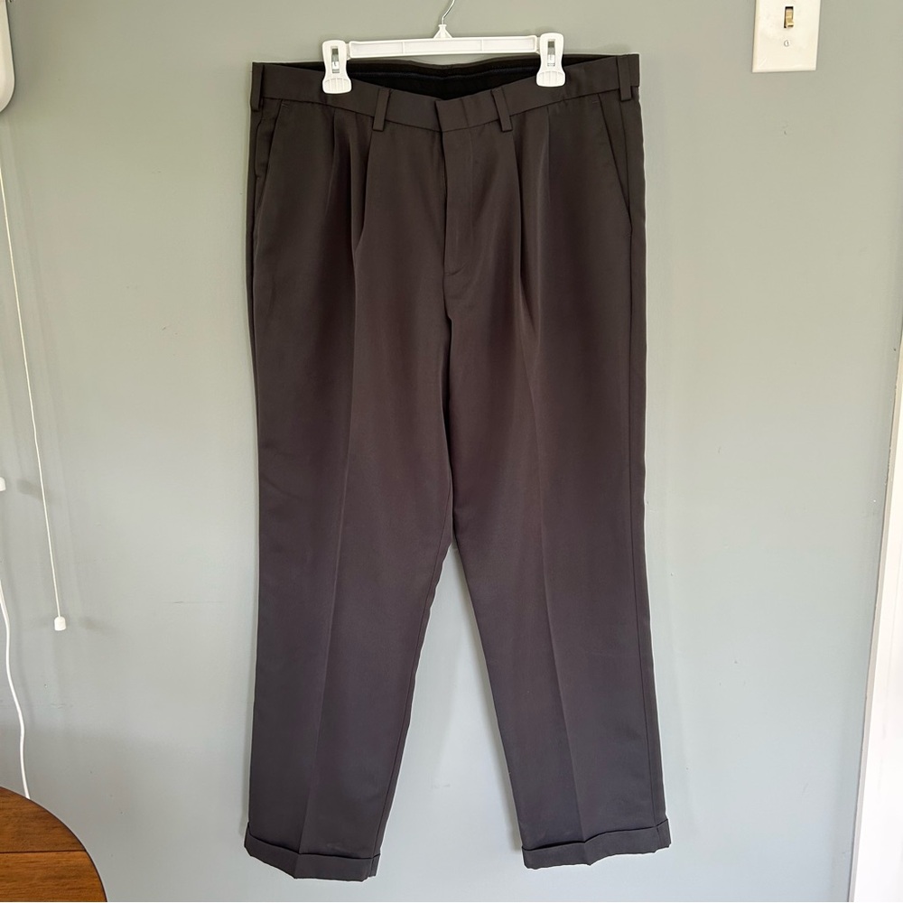 Dockers Grey Pleated Golf Pant 38/32
